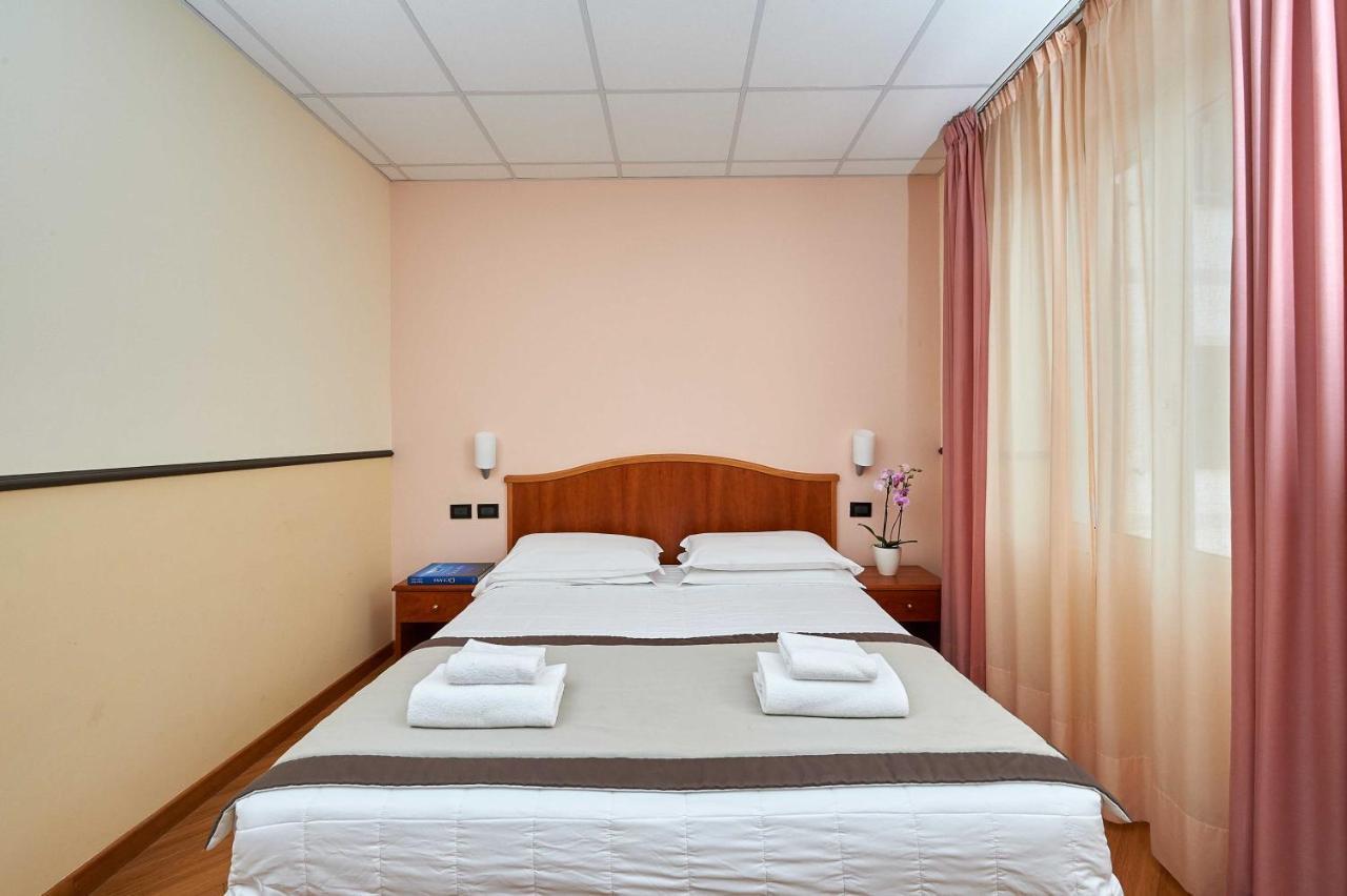 Hotel Corallo Imperia Værelse billede