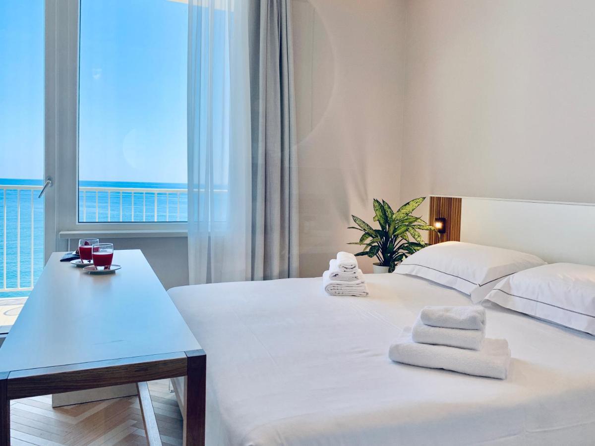 Hotel Corallo Imperia Eksteriør billede