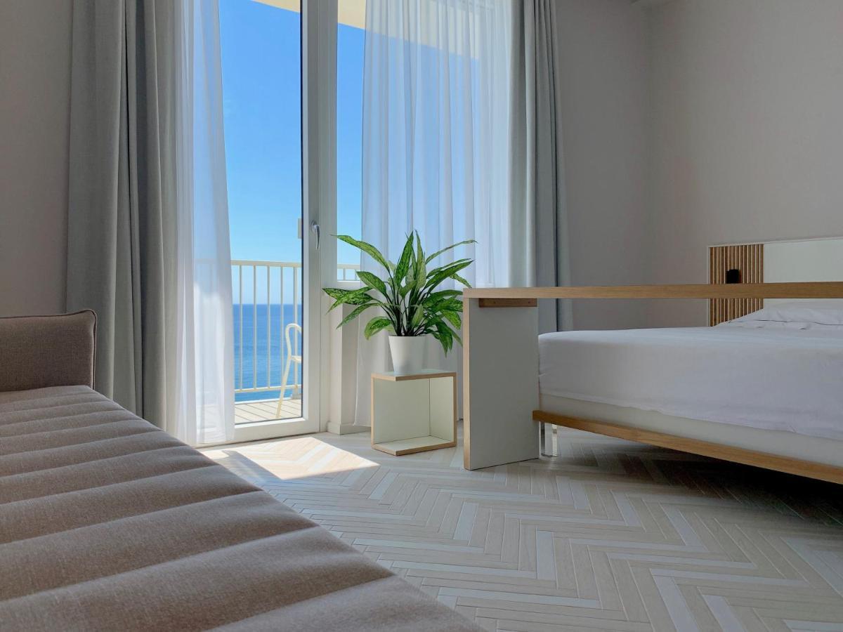 Hotel Corallo Imperia Eksteriør billede