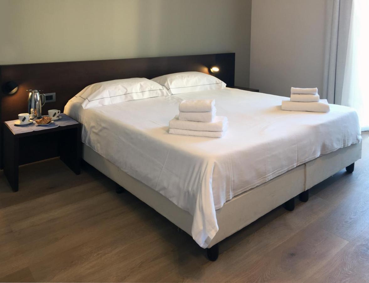 Hotel Corallo Imperia Eksteriør billede
