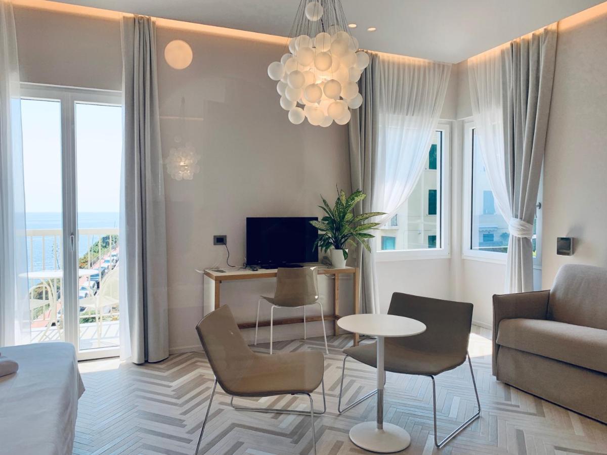 Hotel Corallo Imperia Eksteriør billede