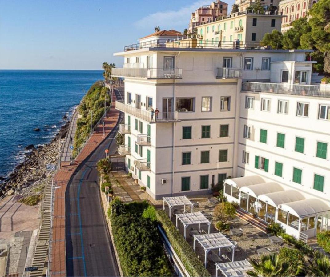 Hotel Corallo Imperia Eksteriør billede