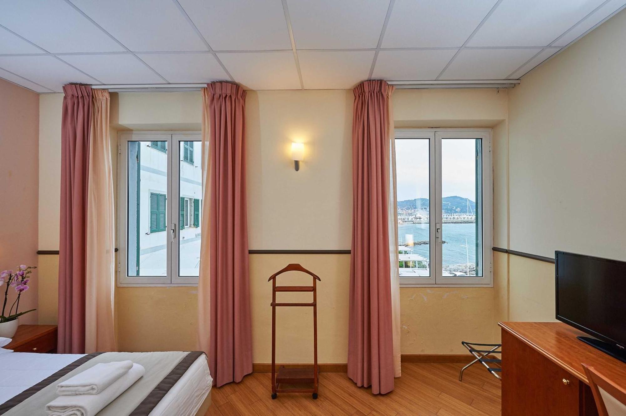 Hotel Corallo Imperia Værelse billede