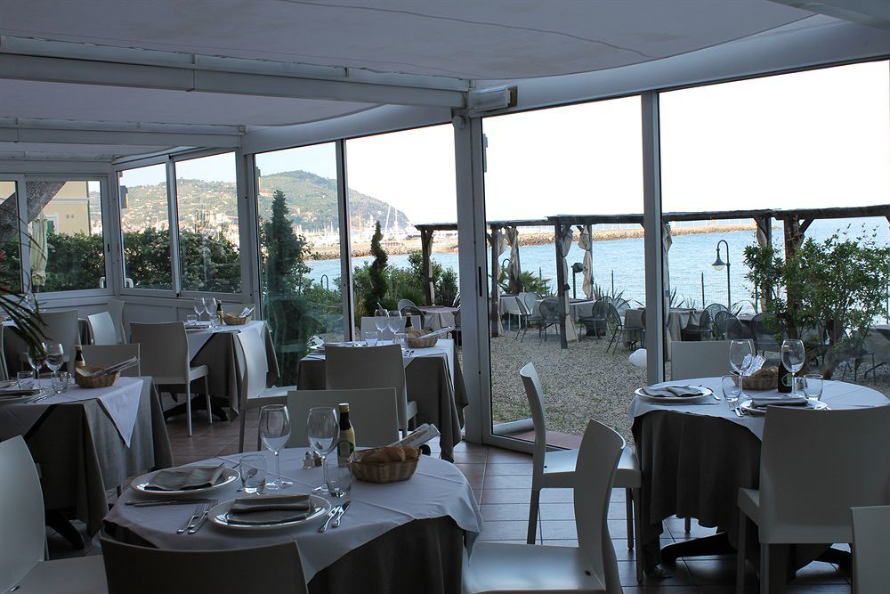 Hotel Corallo Imperia Eksteriør billede