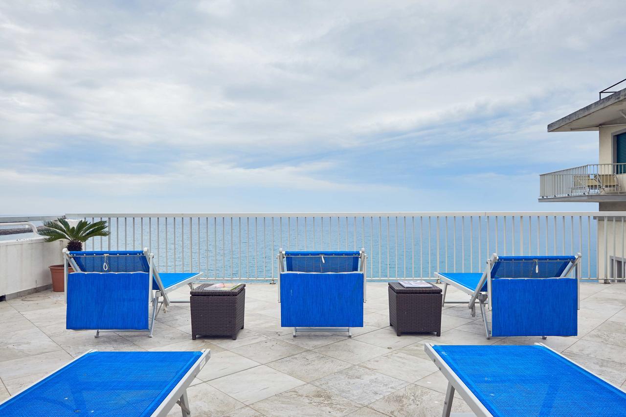 Hotel Corallo Imperia Eksteriør billede