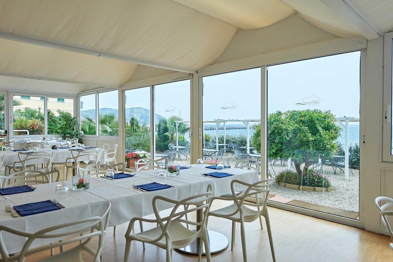 Hotel Corallo Imperia Eksteriør billede