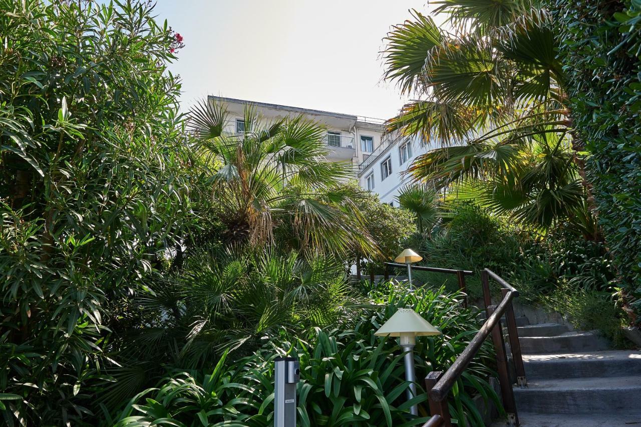 Hotel Corallo Imperia Eksteriør billede